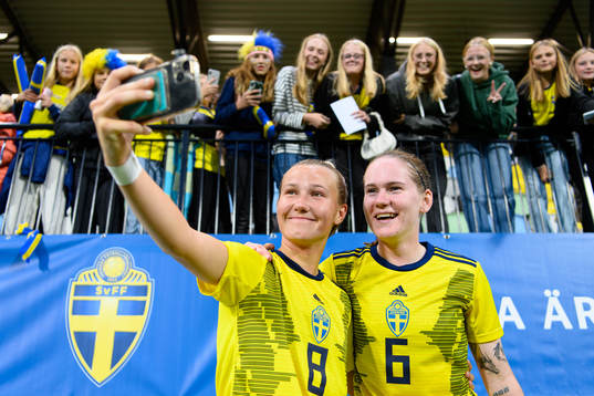 Marika Bergman Lundin and Linn Vickius of Sweden takes