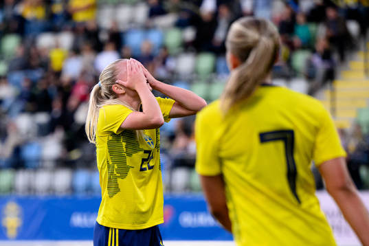 Zara Jönsson of Sweden looks dejected