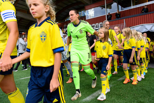 Goalkeeper Emma Lind of Sweden