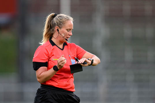 Referee Sandra Almkvist