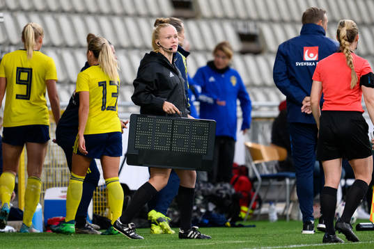 Fourth official Vendela Högqvist