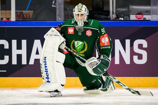 Färjestads goalkeeper Matthew Tomkins