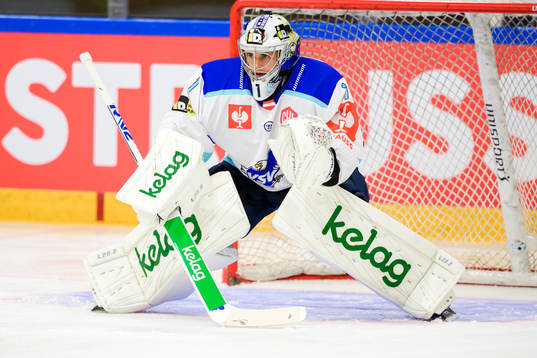 Villachs goalkeeper Jean-Philippe Lamoureux