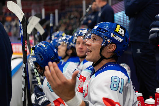 Marco Richter of Villach reacts