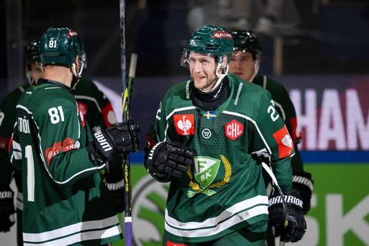 Per Åslund of Färjestad celebrate the 5-0 goal