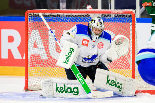Villachs goalkeeper Jean-Philippe Lamoureux