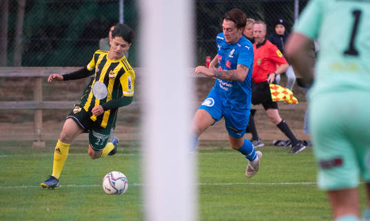 IFK Hässleholms Meraj Haidari i matchen i div. 2 mellan