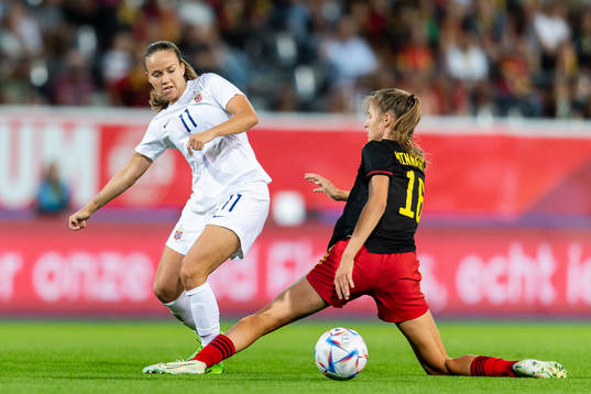 Guro Reiten of Norway and Jarne Teulings of Belgium
