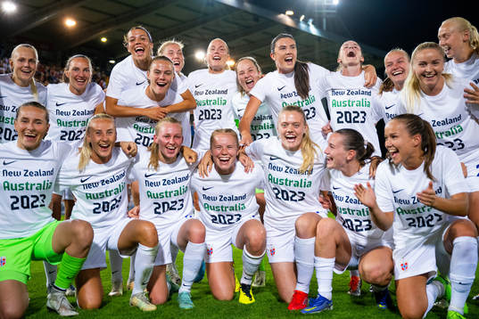 Players of Norway celebrate