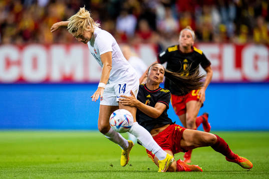Ada Hegerberg of Norway and Sterre Gielen of Belgium