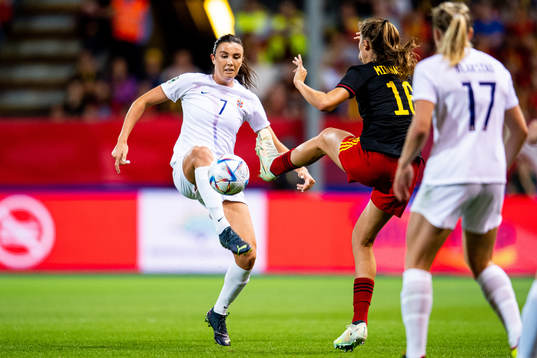 Ingrid Syrstad Engen of Norway and Marie Minnaert of Belgium