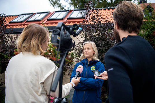 Filippa Curmark is interviewed by the media