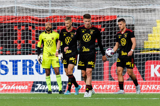 Östersunds målvakt Aly Keita, Myroslav Mazur, Kevin