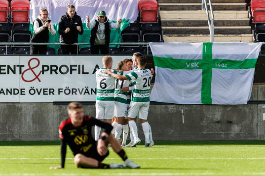 Västerås SKs Olle Edlund jublar