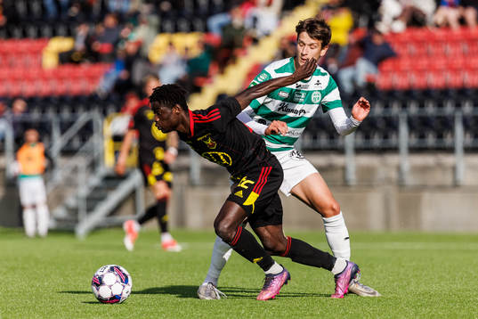 Östersunds Yannick Armel Assiedou Adjoumani och Västerås