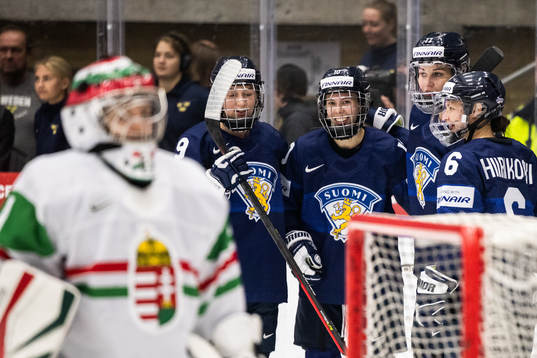 Nelli Laitinen, Susanna Tapani, Elisa Holopainen and Jenni