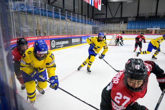 Thea Johansson of Sweden