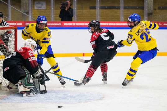 Hanna Olsson and Olivia Carlsson of Sweden against
