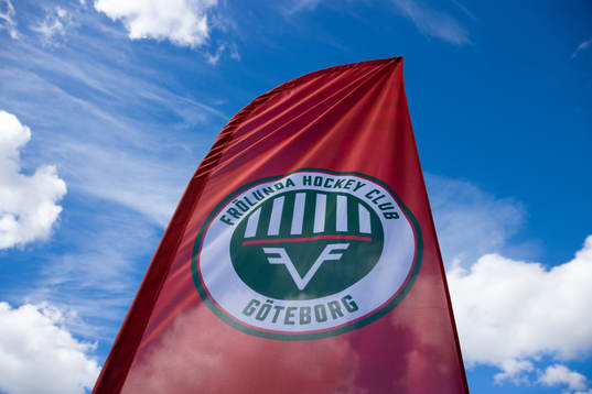 A flag outside the arena Frölundaborg wtih Frölundas club