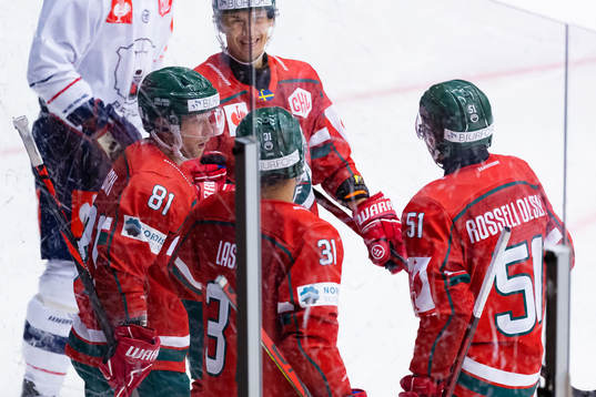 Ryan Lasch of Frölunda celebrates scoring 3-0