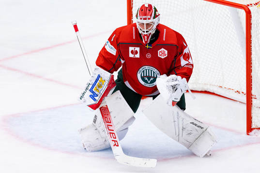 Goalkeeper Lars Johansson  of Frölunda