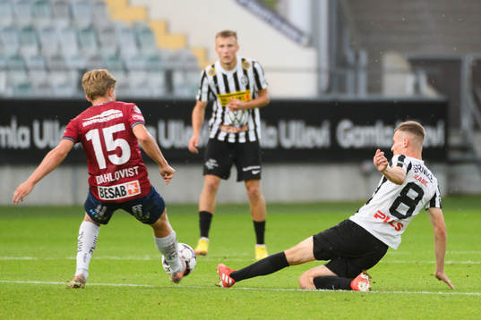 Bläddra bland fler bilder av Fotboll, Superettan, Örgryte - Landskrona