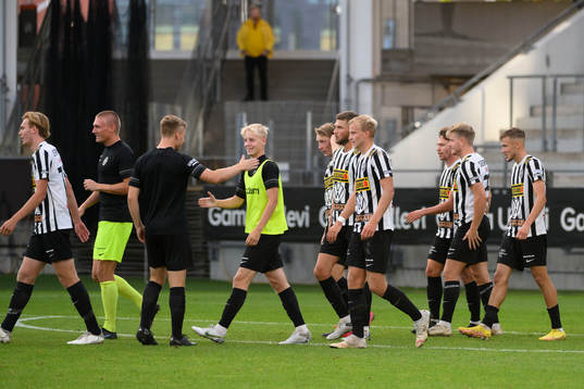 Landskronas spelare jublar