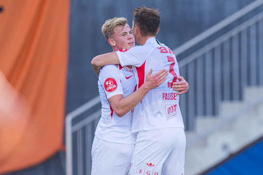 Aune Selland Heggebø of Brann celebrates