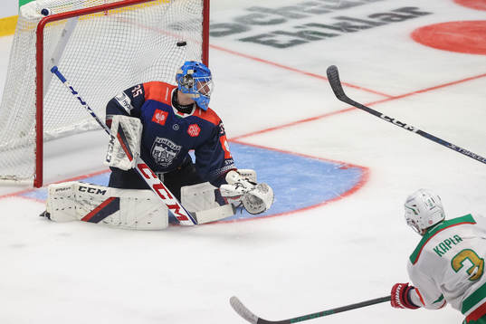 Michael Kapla of Rögle scores