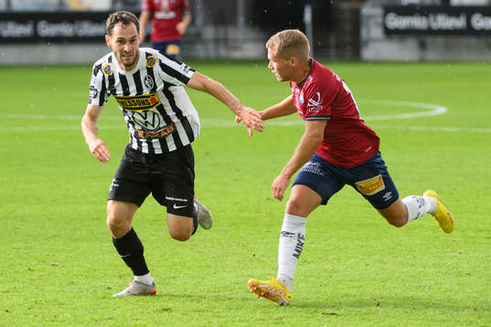 Landskronas Alexander Tkacz och Örgrytes Hampus Dahlqvist
