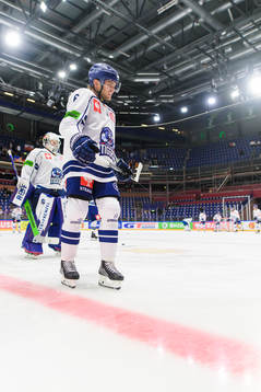 Straubing Tigers Parker Tuomie ahead the CHL game between