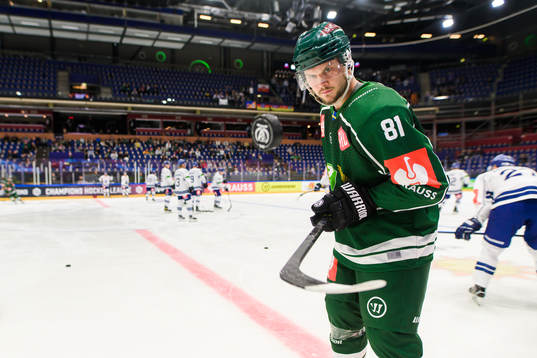 Färjestad Theodor Lennström ahead the CHL game between
