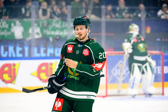 Marcus Westfält of Färjestad looks dejected