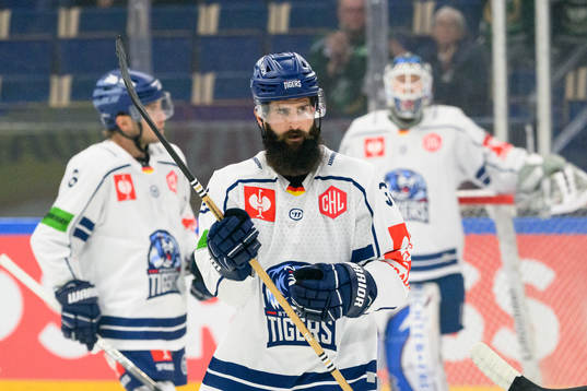 Cody Lampl Straubing Tigers looks dejected