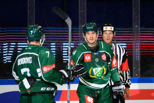 Michael Lindqvist of Färjestad celebrates