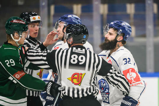 Färjestad Lucas Forsell and Straubing Tigers Cody Lampl