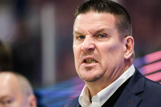Straubing Tigers head coach Tom Pokel