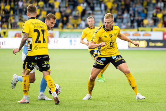 Malmö FFs Niklas Moisander och Elfsborgs Per Frick