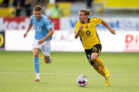 Malmö FFs Patriot Sejdiu och Elfsborgs Niklas Hult