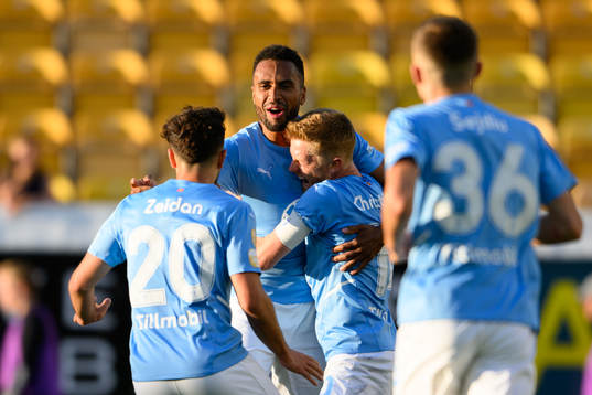 Malmö FFs Isaac Kiese Thelin jublar