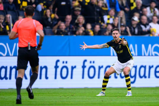 AIKs Mikael Lustig reagerar