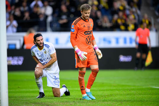 GIF Sundsvalls Alexander Blomqvist och målvakt Oscar