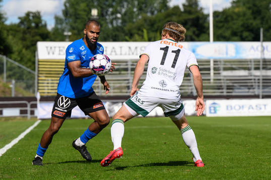 Halmstads Phil Ofosu-Ayeh
