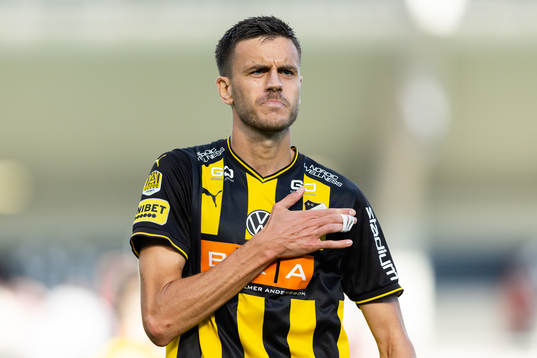 Häckens Alexander Jeremejeff jublar