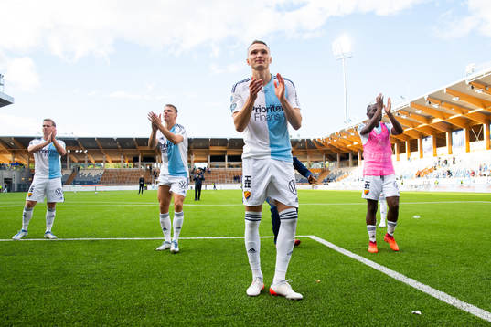 Djurgårdens Piotr Johansson jublar