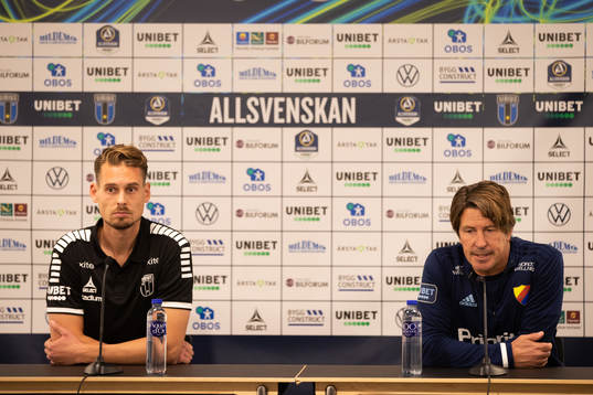 Sirius tränare Daniel Bäckström och Djurgårdens