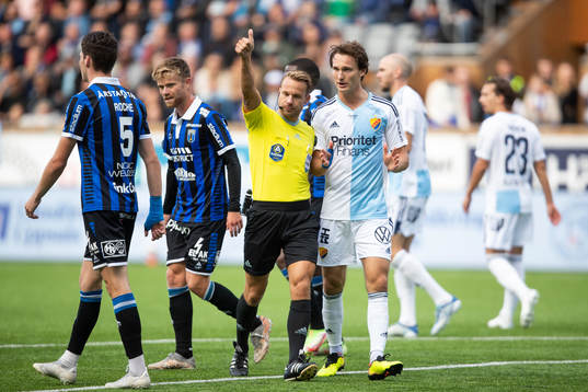 Domare Kristoffer Karlsson och Djurgårdens Hjalmar Ekdal