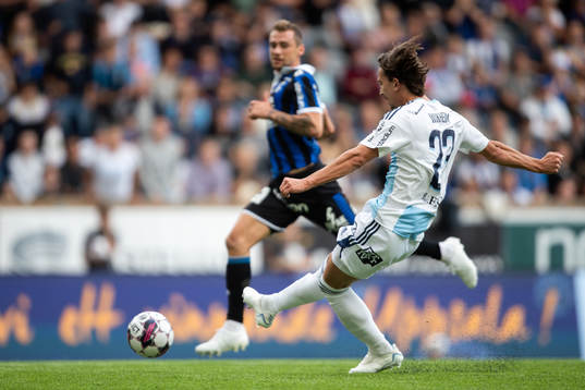 Djurgårdens Gustav Wikheim gör 0-1
