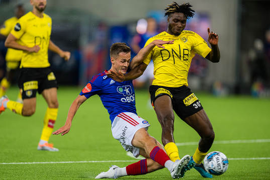 Henrik Udahl of Vålerenga and Ogbu Igoh of Lillestrøm
