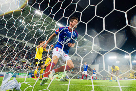 Torgeir Børven of Vålerenga celebrates